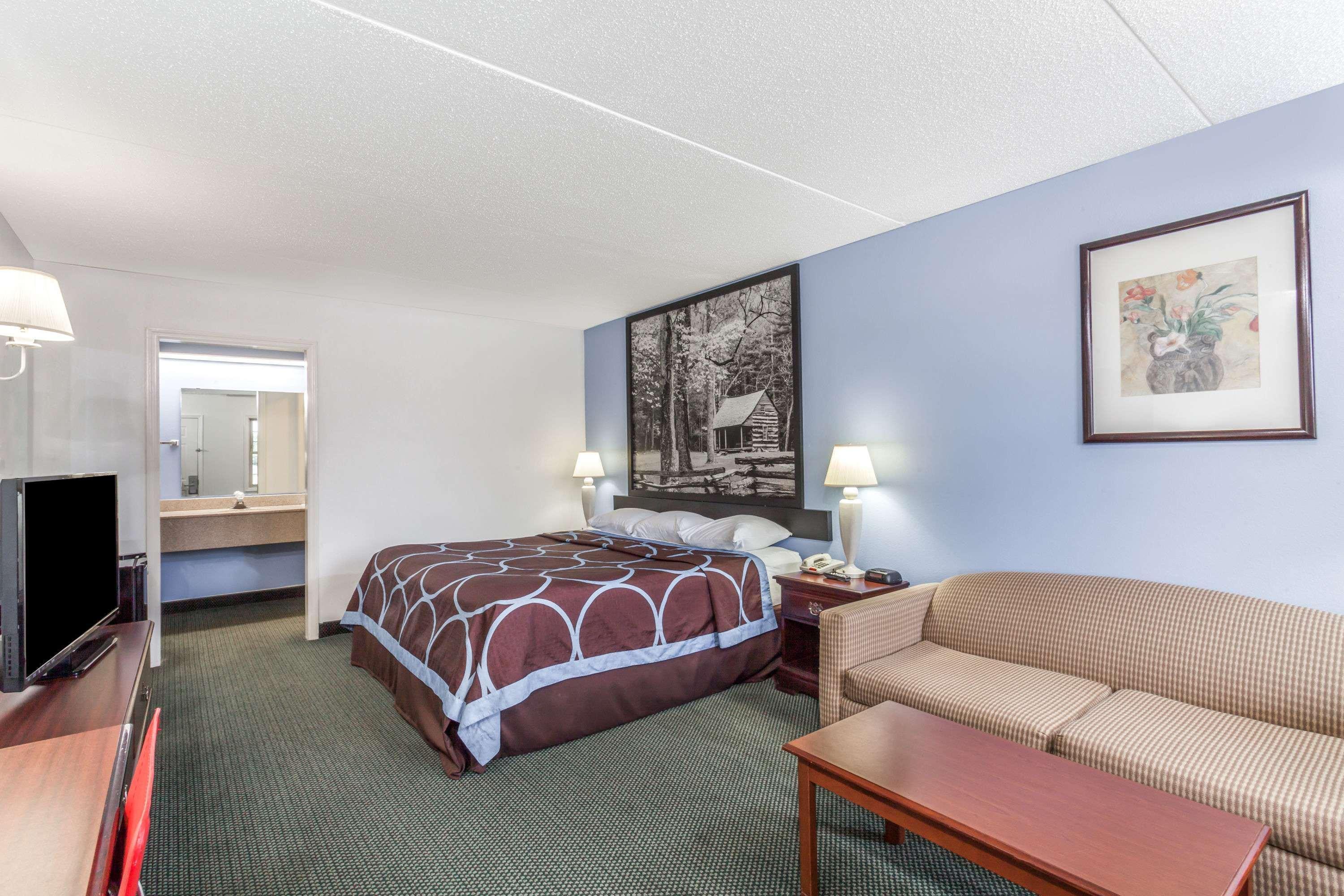 Super 8 By Wyndham Kingston Hotel Exterior photo
